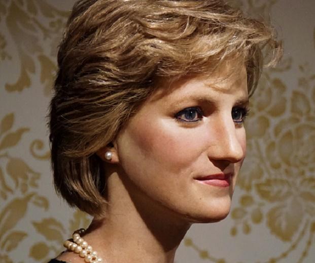 В Лондоне открылась выставка с редкими фотографиями принцессы Дианы В Лондоне открылась выставка с редкими фотографиями принцессы Дианы