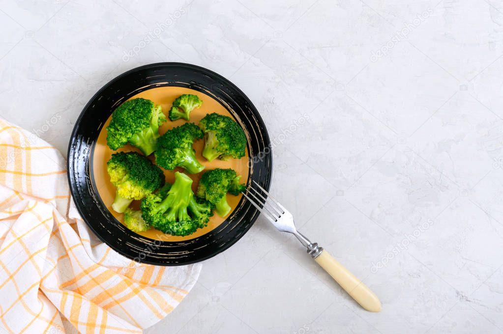 Врач Белоусов рассказал об опасности безуглеводной и высокобелковой диет