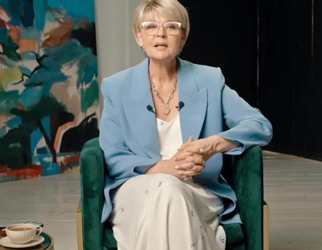 Юлия Меньшова не стала комментировать смерть Анастасии Заворотнюк