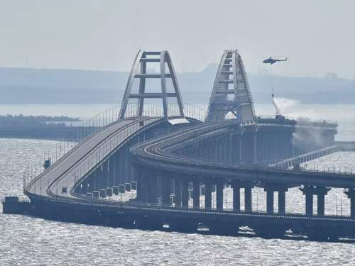 &laquo;Удалось спасти сотни жизней&raquo;: ВС РФ отразили массированную атаку на Крымский мост