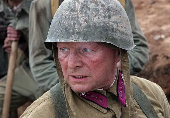 Дочь Бориса Галкина скучает по нему во время гастролей Дочь Бориса Галкина скучает по нему во время гастролей