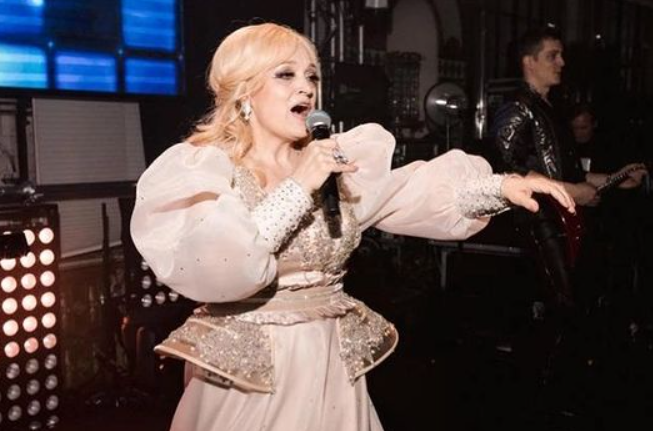 Александр Костюк опроверг слухи об онкологии у Надежды Кадышевой