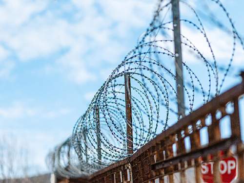 СМИ: подельника разведчиков, убивших девушку в ЛНР, повесили в камере