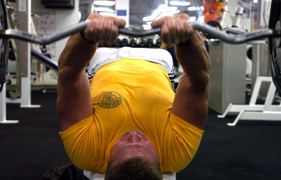 Ортопед Семиченков: Большой вес на тренажерах может вызвать микронадрыв связок Ортопед Семиченков: Большой вес на тренажерах может вызвать микронадрыв связок