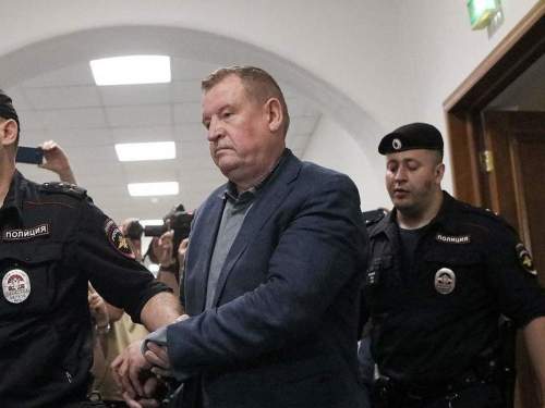 В Москве начинается скандальный процесс над питерскими генералами