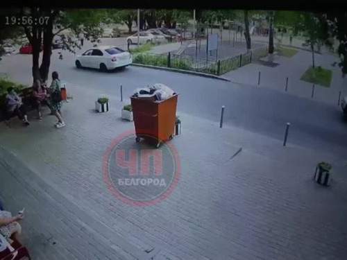 В Белгороде «старшая по дому» не пустила детей в укрытие во время ракетной опасности (ВИДЕО) В Белгороде «старшая по дому» не пустила детей в укрытие во время ракетной опасности (ВИДЕО)