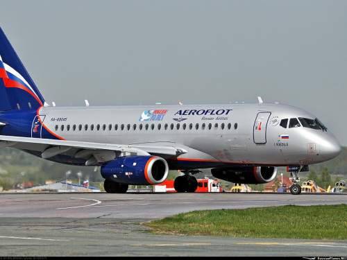 В Шереметьево неизвестные повредили шасси 9 самолётов SuperJet 100 В Шереметьево неизвестные повредили шасси 9 самолётов SuperJet 100