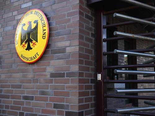 Spiegel: бизнесмен из Германии пытался спрятаться от суда в посольстве ФРГ в Москве и пропал