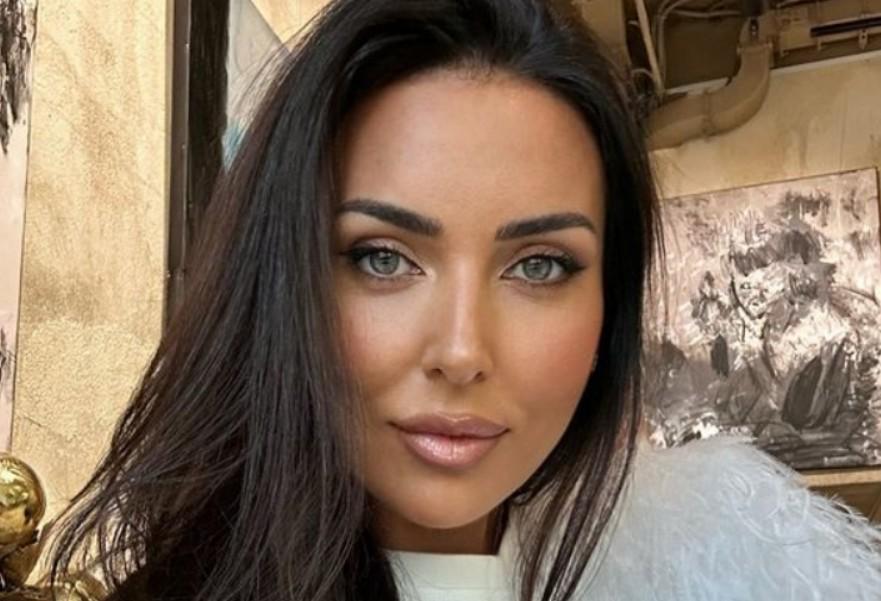 Блогер Суворкин предположил, что бизнесмен Абрамов избивал Алсу Блогер Суворкин предположил, что бизнесмен Абрамов избивал Алсу