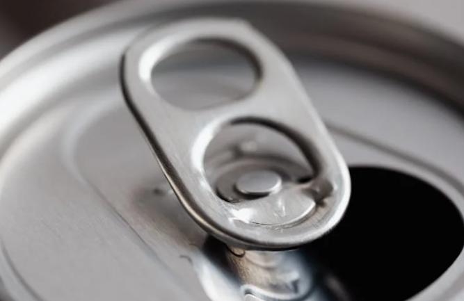 "АиФ": Ученые заявили, что энергетики могут вызывать развитие рака кишечника