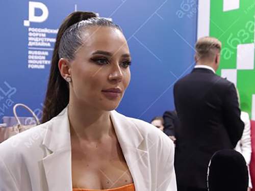 Уклонявшаяся от оплаты НДС блогер Лерчек приняла участие в ПМЭФ и поддержала повышение налогов (ВИДЕО)