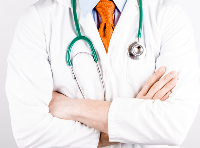 Кардиолог Молчанова: Алкоголь во время полета может привести к остановке сердца