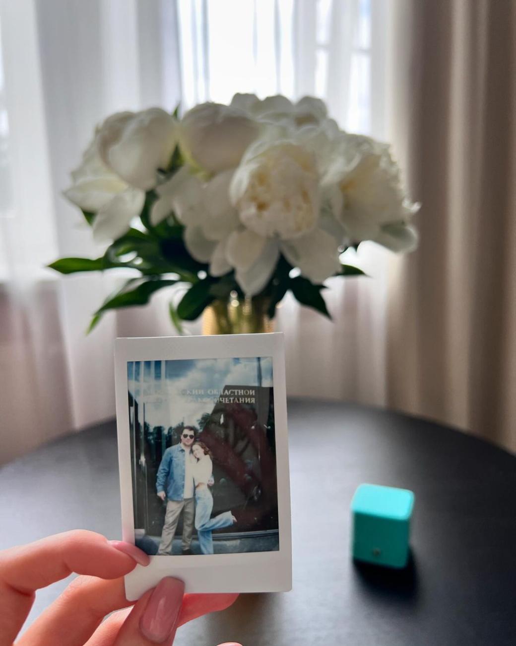 Катерина Ковальчук показала фото с Гариком Харламовым из ЗАГСа