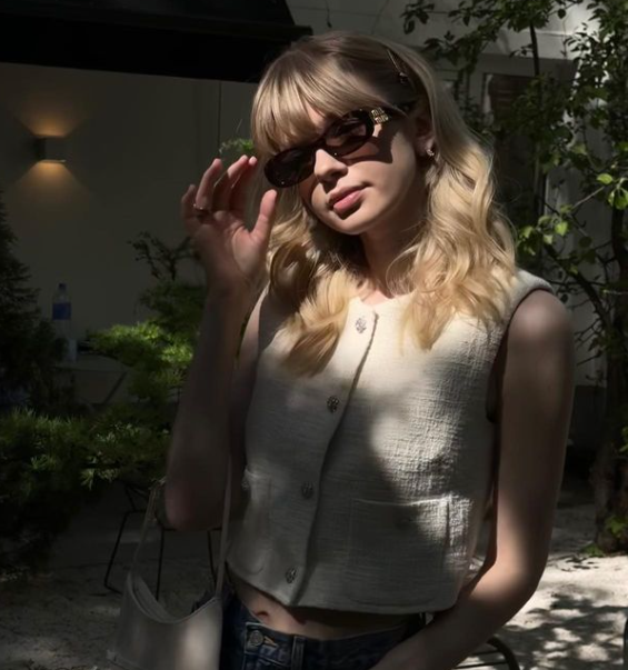 Актриса Анастасия Уколова призналась, что вышла замуж за свою первую любовь