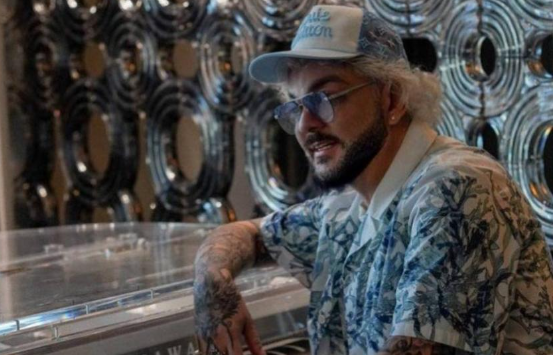 Филипп Киркоров провел экскурсию по гостевым домикам своего особняка