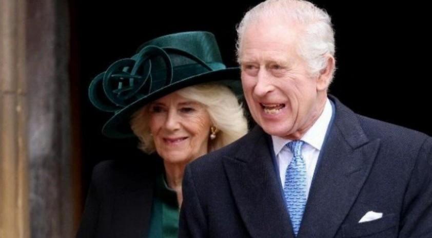 Жена Макрона нарушила протокол, прикоснувшись к супруге Карла III