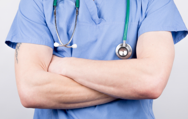 Врач Мясников предупредил о риске гайморита из-за сосудосуживающих капель