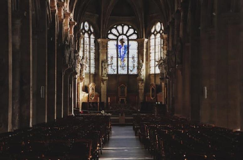 Архиепископ посоветовал осторожно относиться к возможному явлению Богоматери