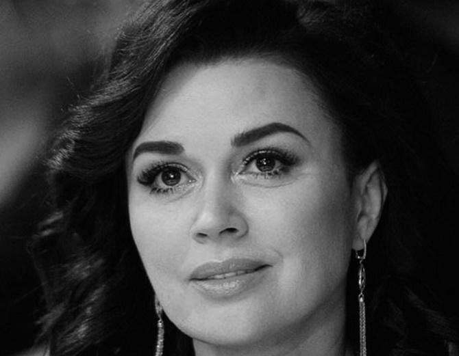 Ирина Безрукова запомнила Анну Заворотнюк смешливой и эмоциональной