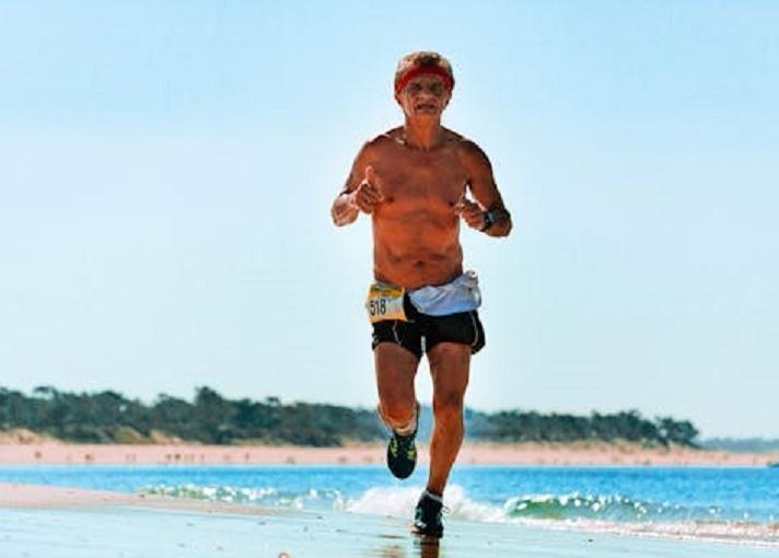 Академик Пирадов призвал меньше есть и больше двигаться для замедления старения