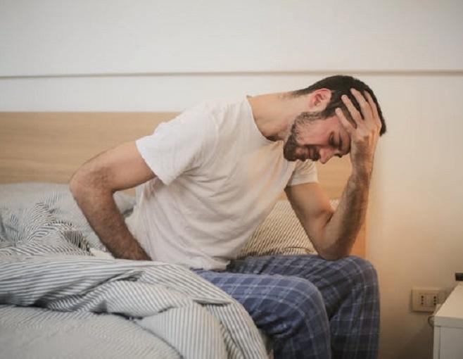 Нарколог Холдин рассказал, как не превратить отпуск в запой