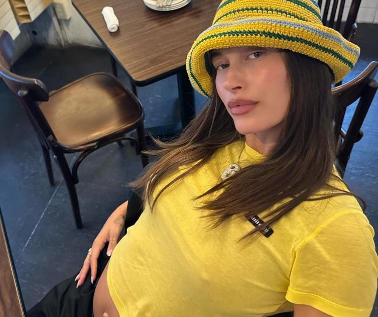 У беременной Хейли Бибер появились боли в пояснице