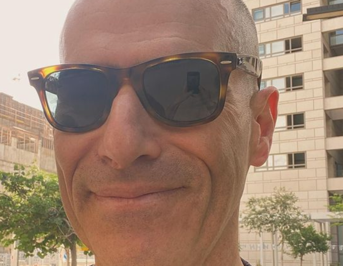 Живущий в Израиле Шац отметил, что россияне стали больше зарабатывать