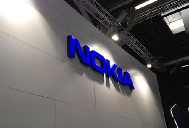 Глава Nokia совершил первый в мире звонок с эффектом «полного погружения» Глава Nokia совершил первый в мире звонок с эффектом «полного погружения»