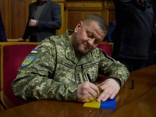 Залужный неожиданно поддержал обвинения в адрес Зеленского после предложения Путина по Украине