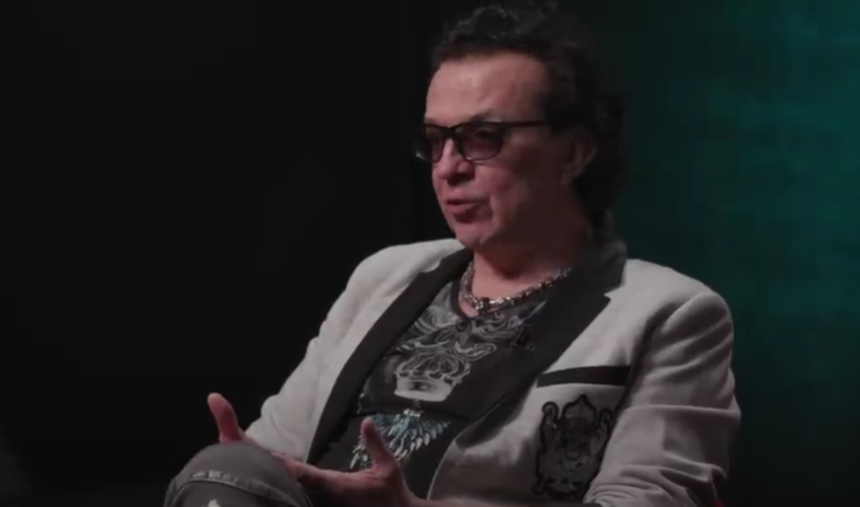 Экс-супруга Ромы Жукова живет с пятью детьми в однокомнатной квартире