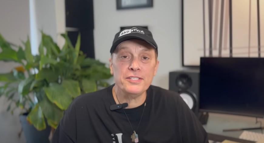 КП: Продюсер «Ласкового мая» Разин забросил могилу сына