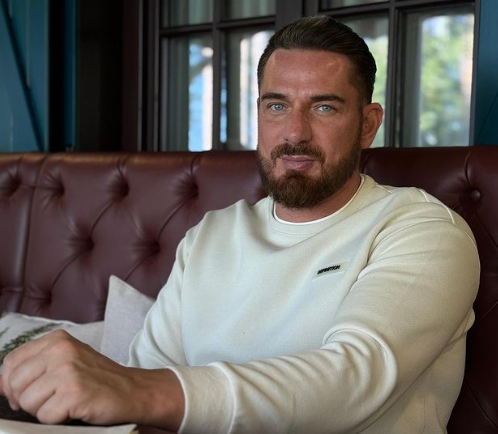 Курбан Омаров рассказал, почему редко видится с дочерью Курбан Омаров рассказал, почему редко видится с дочерью