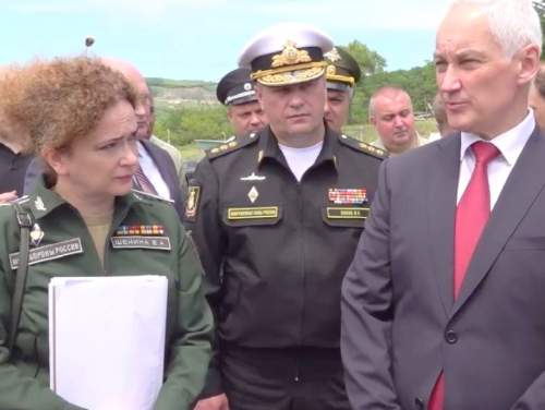 «Только попробуйте не сдать в срок»: Андрей Белоусов пригрозил тюрьмой за срыв военной стройки (ВИДЕО) «Только попробуйте не сдать в срок»: Андрей Белоусов пригрозил тюрьмой за срыв военной стройки (ВИДЕО)