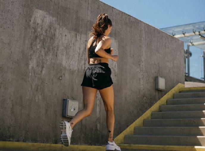 Онколог Асташов посоветовал снижать риск развития рака груди при помощи спорта Онколог Асташов посоветовал снижать риск развития рака груди при помощи спорта