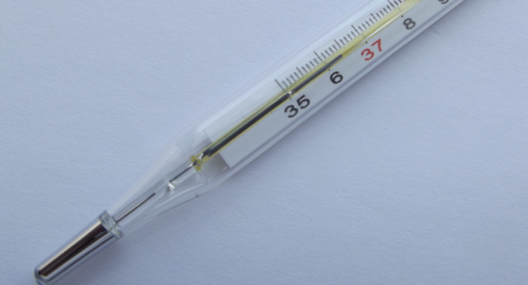 Врач Харионовская рассказала, что делать с разбитым ртутным градусником Врач Харионовская рассказала, что делать с разбитым ртутным градусником