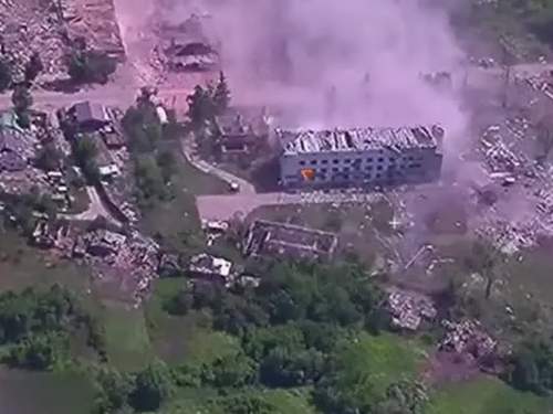 Разрушительные последствия от удара ФАБ  3000 по ВСУ попали на видео (ВИДЕО)