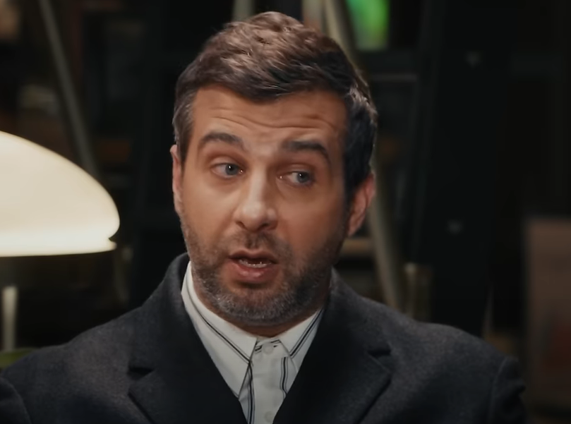 Иван Ургант испытал стыд из-за танцующей стриптизерши на юбилее Боярского Иван Ургант испытал стыд из-за танцующей стриптизерши на юбилее Боярского