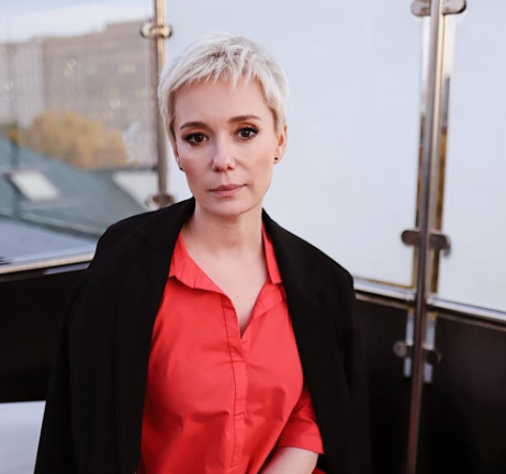 Чулпан Хаматова появилась в Новом Рижском театре после слухов об увольнении Чулпан Хаматова появилась в Новом Рижском театре после слухов об увольнении