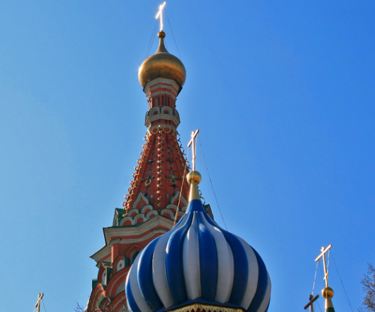 Ростовский митрополит Меркурий разрешил женщинам посещать храм в брюках