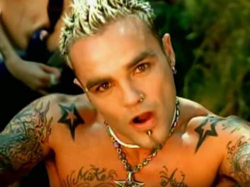 В Лос-Анджелесе нашли мертвым солиста Crazy Town Сета Бинзера (ВИДЕО) В Лос-Анджелесе нашли мертвым солиста Crazy Town Сета Бинзера (ВИДЕО)