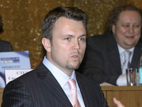 В России объявлен в международный розыск экс-глава правления «Группы ГАЗ» Эберхардсон В России объявлен в международный розыск экс-глава правления «Группы ГАЗ» Эберхардсон