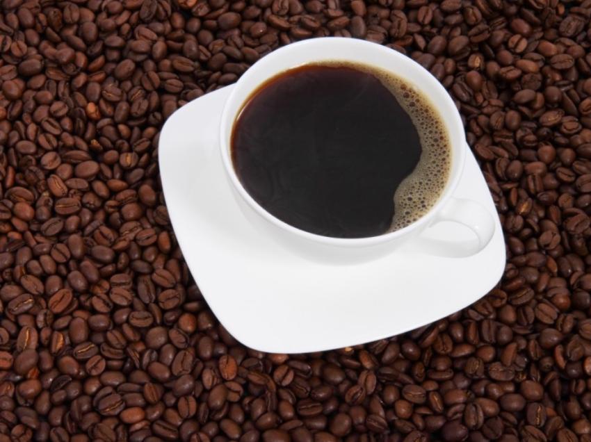 Ученые нашли у кофе свойство снижения рисков смерти от сидячего образа жизни Ученые нашли у кофе свойство снижения рисков смерти от сидячего образа жизни
