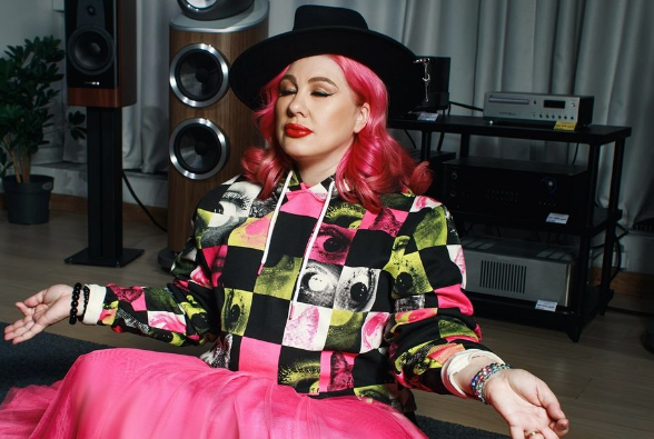 Ева Польна назвала причину своего ухода из «Гостей из будущего»