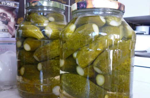 «Доктор Питер»: Названы причины чаще пить рассол вне зависимости от похмелья