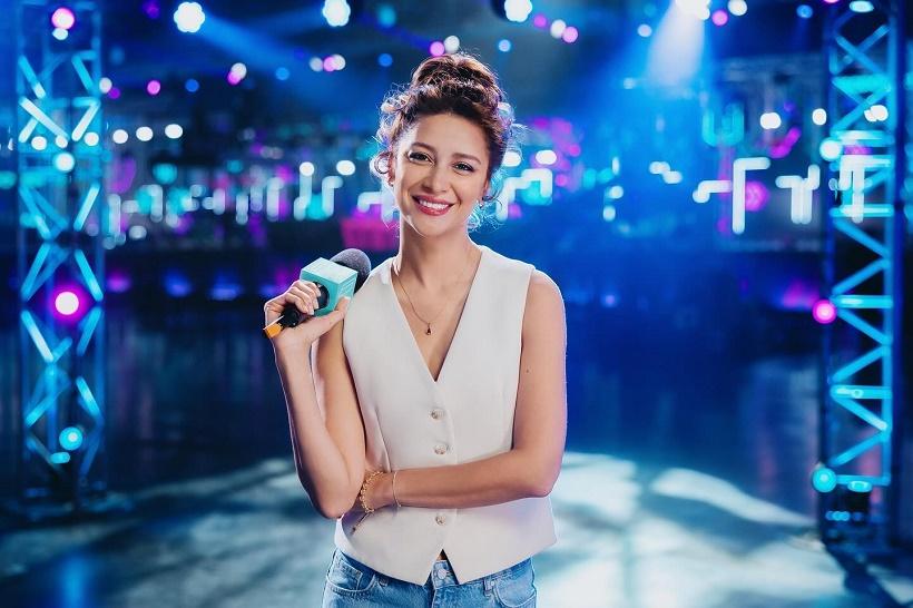 Равшана Куркова очаровала фанатов фото сына и дочери на прогулке