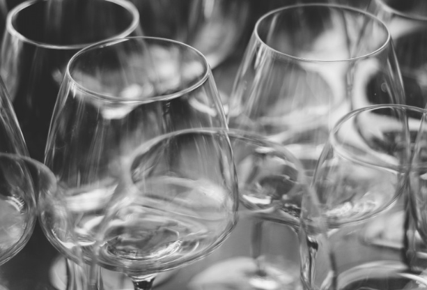 «Святые места»: Священники посоветовали ограничиваться одной рюмкой алкоголя