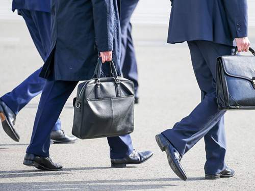 На Украине раскрыли схему выезда родных чиновников из Киева за рубеж с сиротами