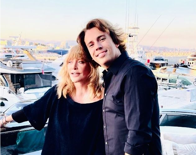 Алла Пугачёва может не вернуться в Россию