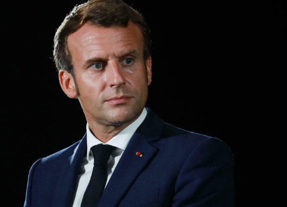 Макрон скрылся от публики после провала на выборах Макрон скрылся от публики после провала на выборах