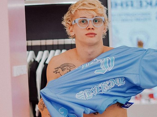 Блогер Даня Милохин заявил о снижении доходов после отъезда из России Блогер Даня Милохин заявил о снижении доходов после отъезда из России